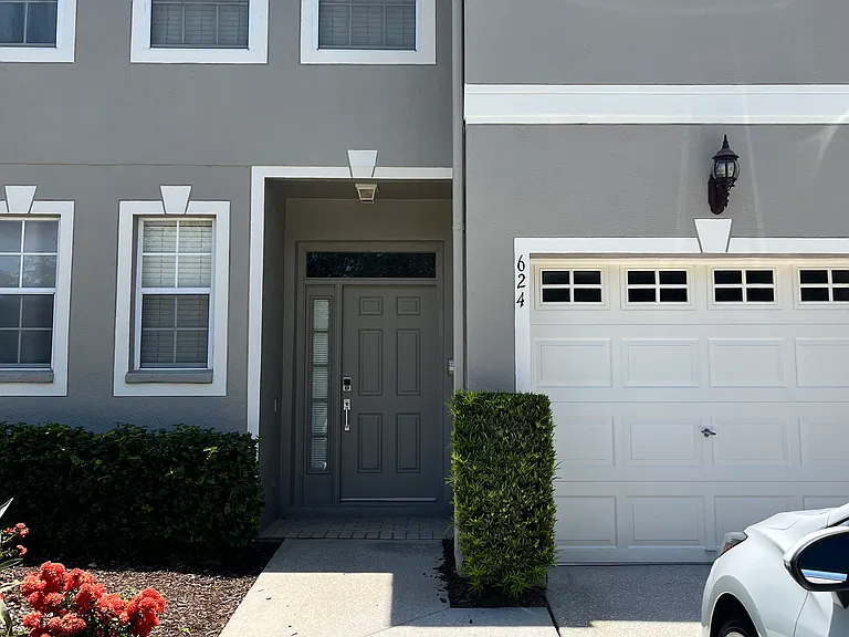 624 Black Lion Dr NE — Photo 1