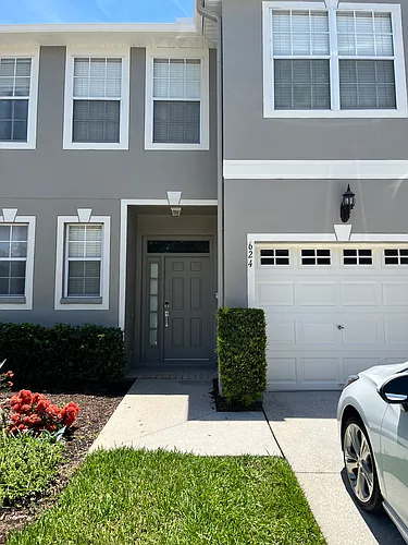 624 Black Lion Dr NE Photo 1