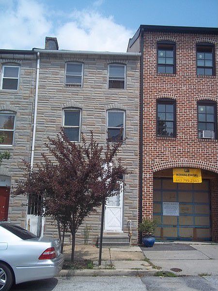 2nd image of 2308 Fleet St
