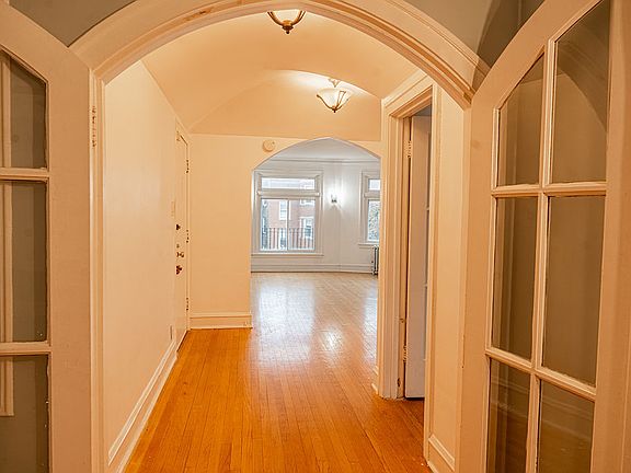 2nd image of 7355 N Winchester Ave APT 2