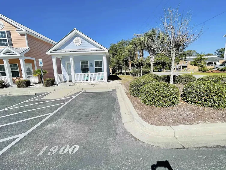 3 bed, 1750 sqft, $2,600 — Photo 4