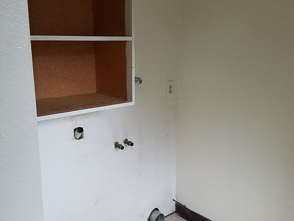 5th image of 314 Emery Dr