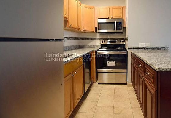4th image of 3631 W Dickens Ave APT Gb