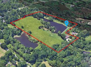 2723 Country Club Rd, Carbondale, IL 62901