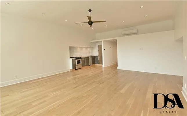 Rented by DSA Realty | media 7