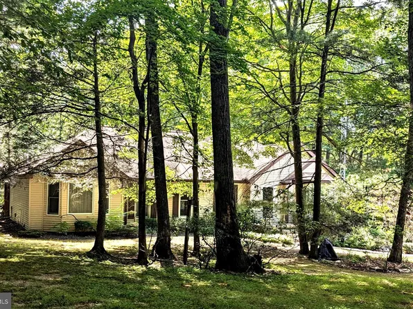 85 W Mountain Top Dr, Orrtanna, PA 17353