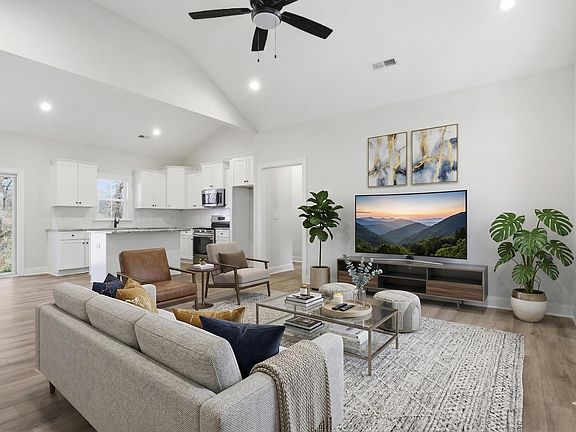 2nd image of 121 Tubbs Mountain Rd