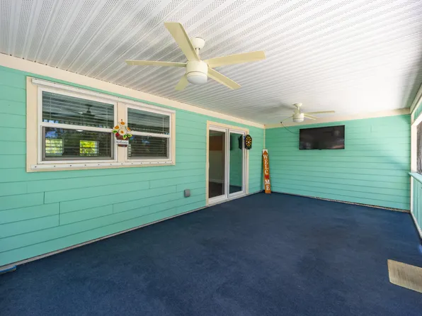 4890 SE Pine Ridge Way, Stuart, FL 34997
