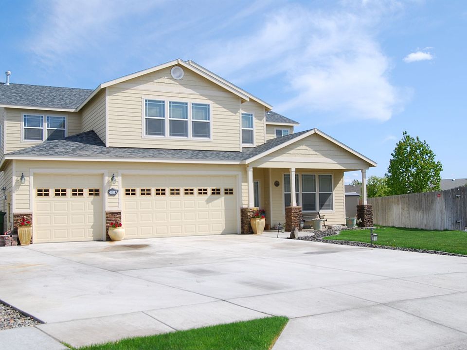 Custom Home in West Pasco