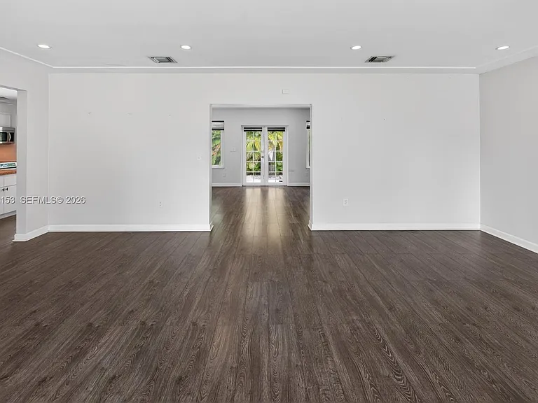 10025 NE 3rd Ave — Photo 9