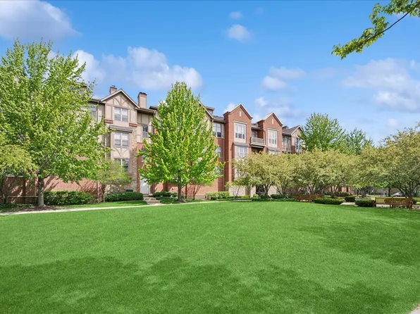 1950 Farnsworth Ln Unit 105, Northbrook, IL 60062