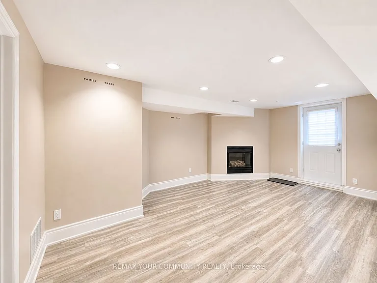 17 Morden Cres #BASEMENT — Photo 7