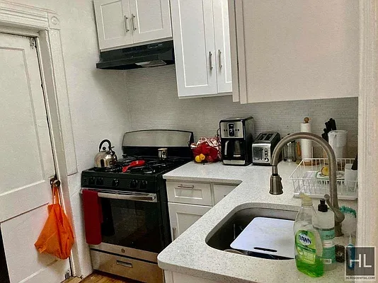 Rented by Highline Residential | media 11