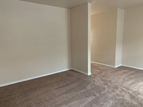 2nd image of 616 N Milwaukee Ave APT A