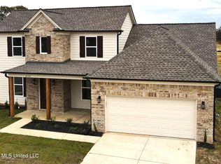 161 Centerline Roper Loop, Byhalia, MS 38611