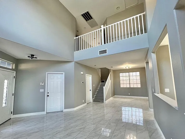 5541 Crestlock Dr — Photo 3