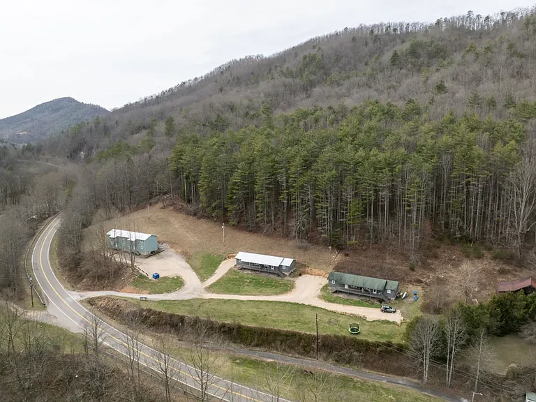 6672 Roan Creek Rd #1 — Photo 14