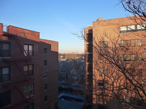 3rd image of 315 Ocean Pkwy APT 6C