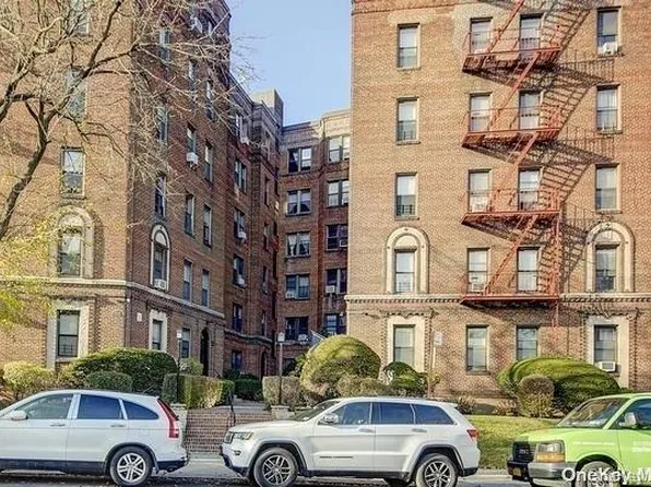 115-25 84 Avenue #6J, Kew Gardens, NY 11415