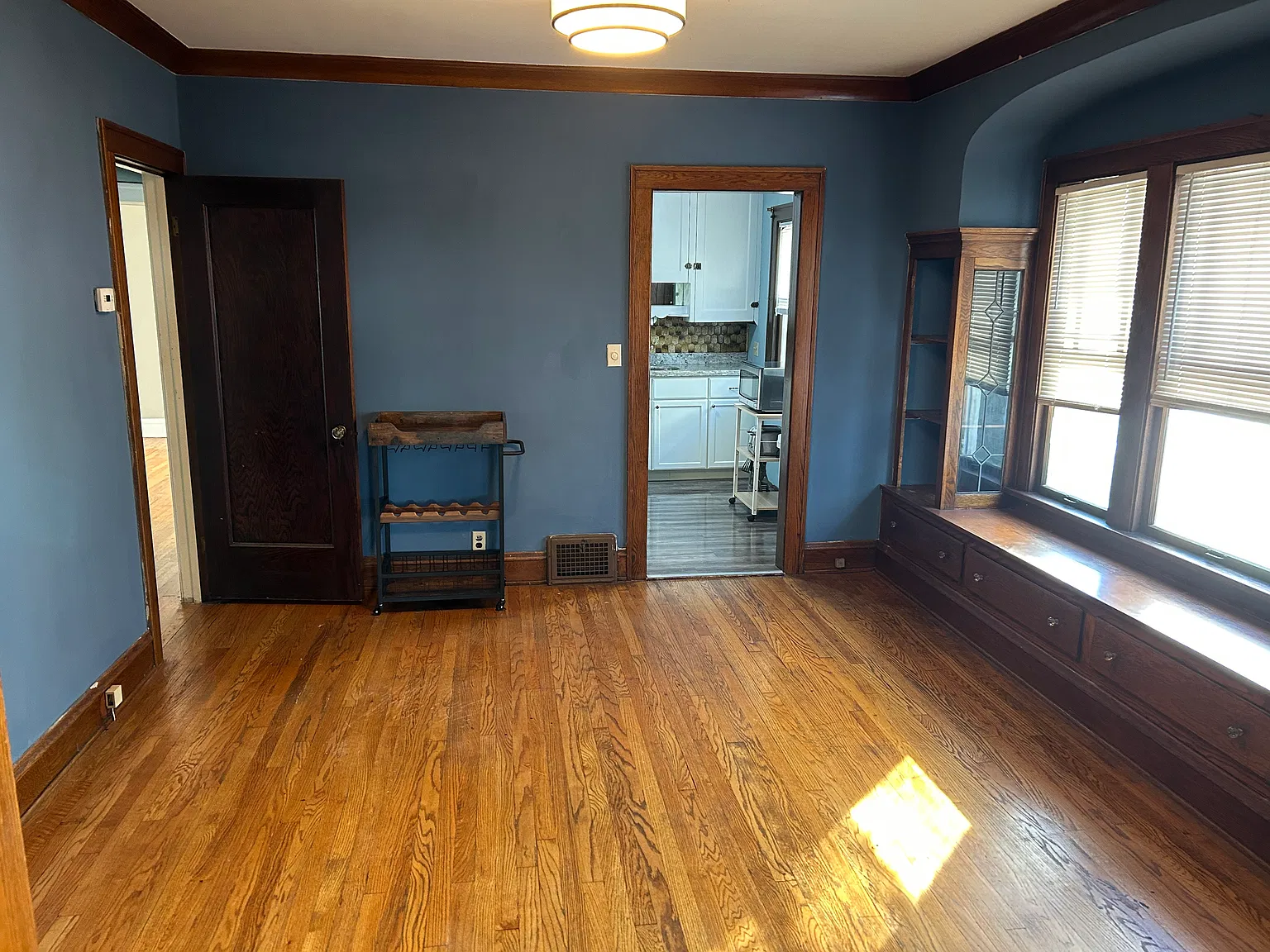 2 bed, 1200 sqft, $1,400 — Photo 3