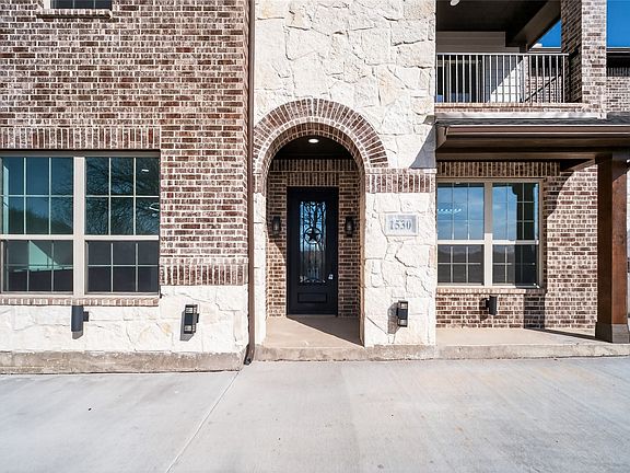 4th image of 1530 S Houston School Rd