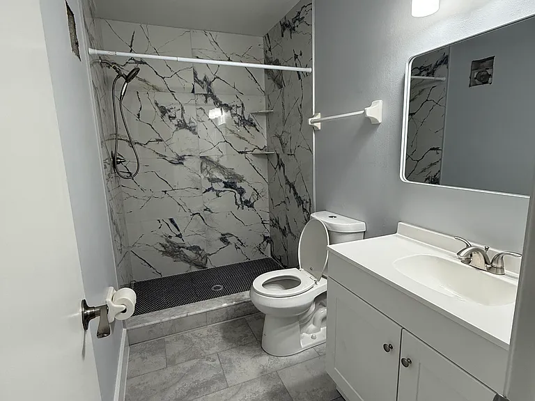 6010 Laketree Ln #F — Photo 11
