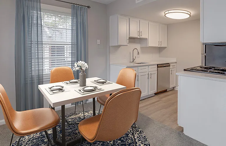 Sparrows Point Townhomes and Apartments — Photo 2