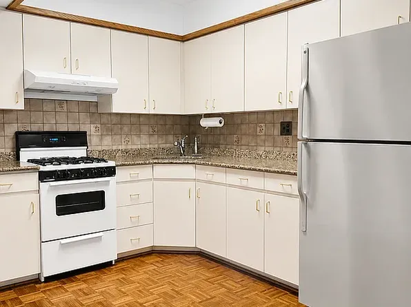 31-17 30th Street image 1 of 14