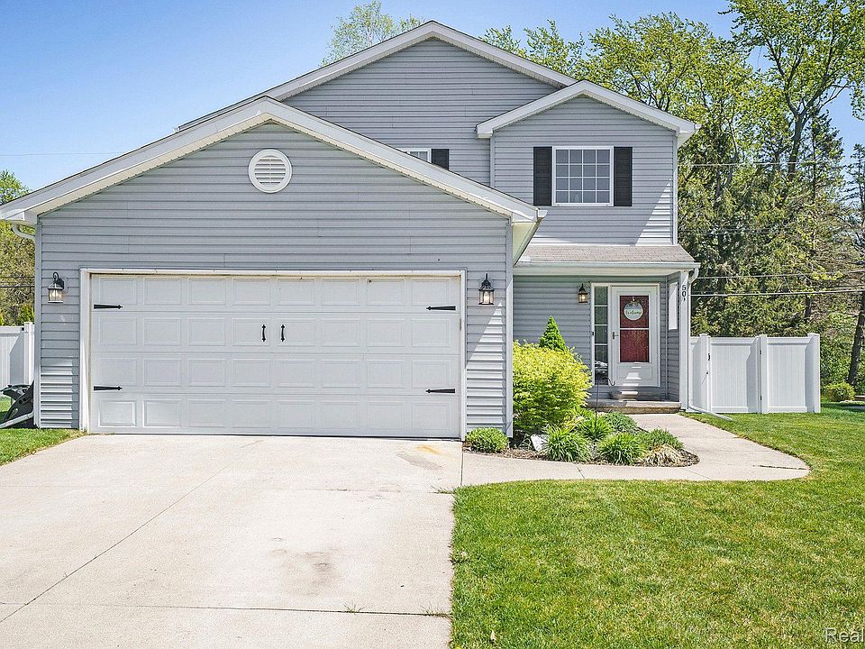 1st image of 50 Fountain Park Dr