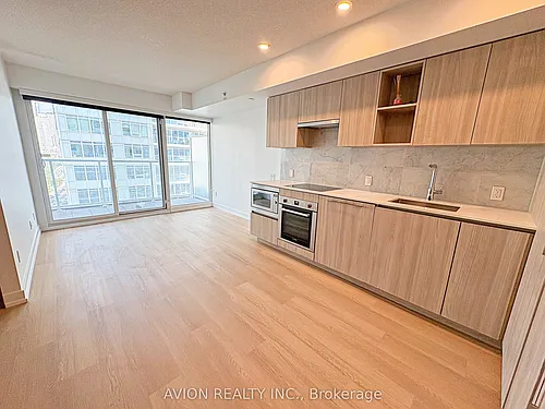 19 Bathurst St #1609 Photo 1