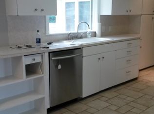 1279 Pontiac Rd, Benton Harbor, MI 49022