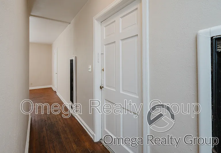 1026 Pershing St #C — Photo 7