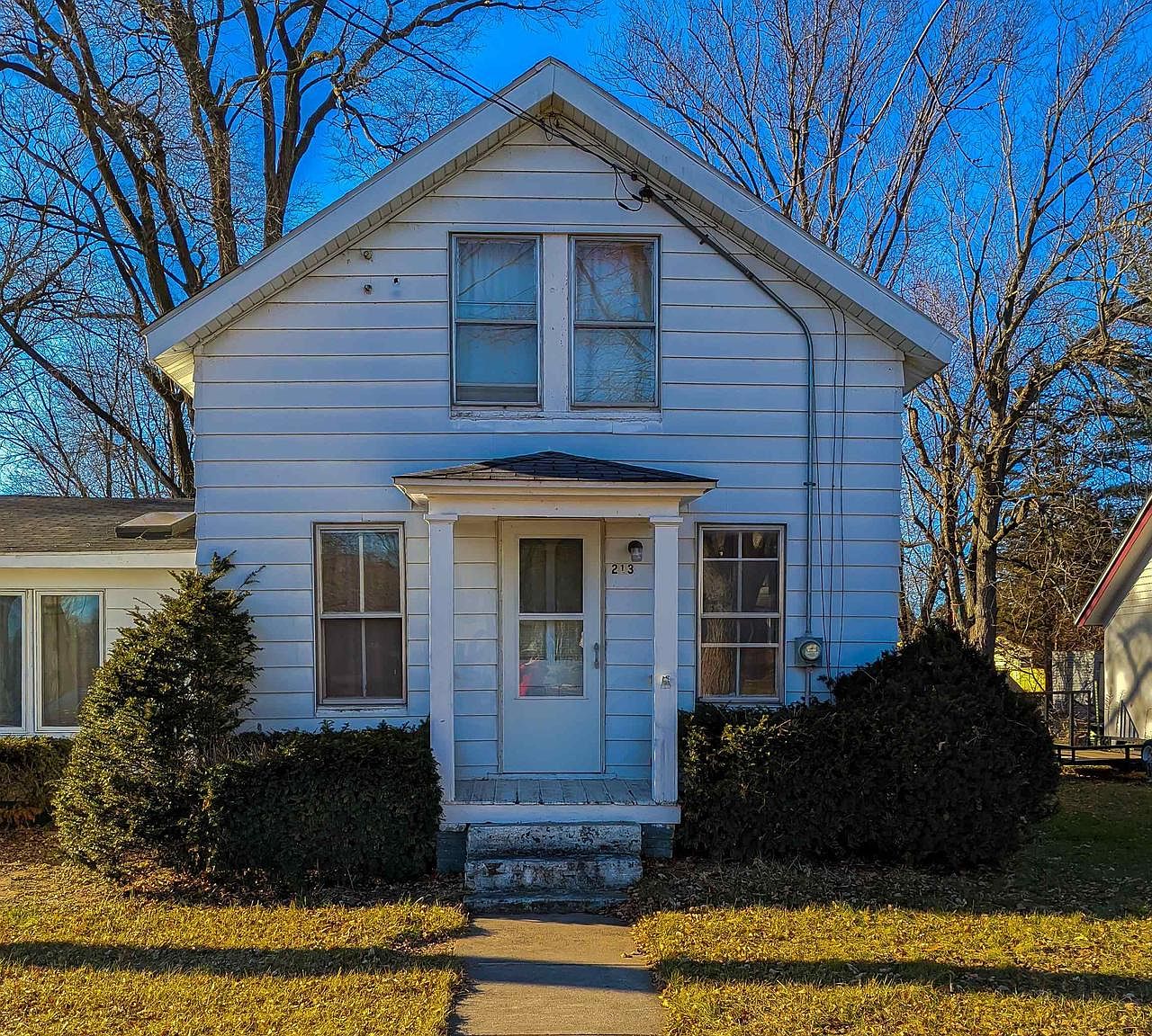 213 South Main St, Pardeeville, WI 53954 Zillow