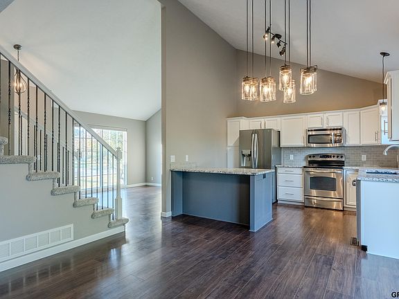 4th image of 7416 Braun St