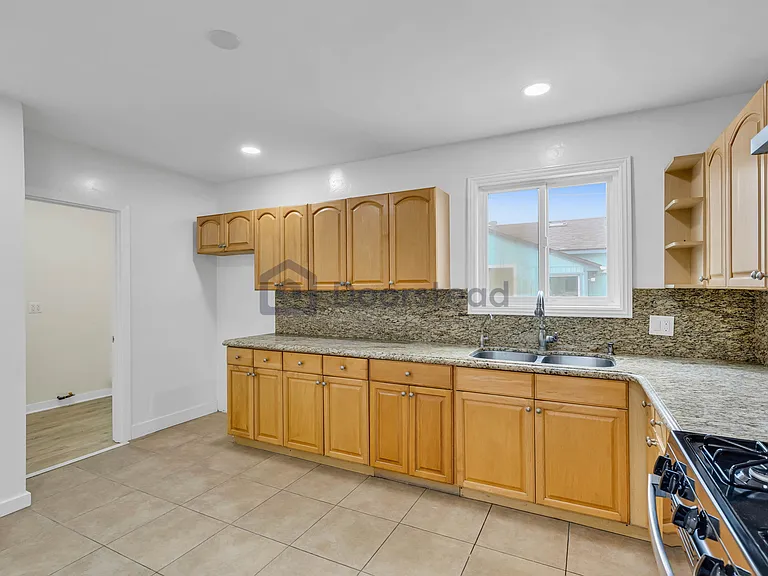 16306 S Denver Ave — Photo 12