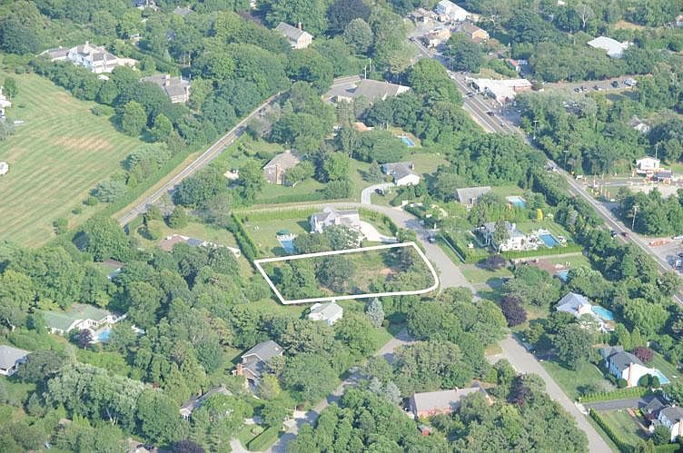 1st image of 21 Aberdeen Ln