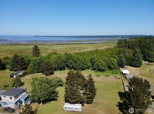 114 E Bayview Lane, Westport, WA 98595