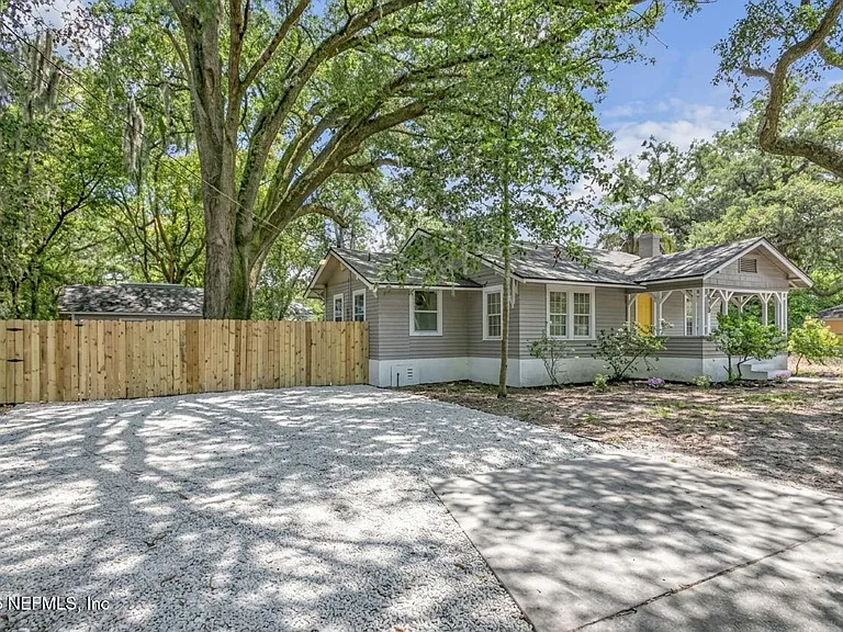 3058 Rosselle St — Photo 3