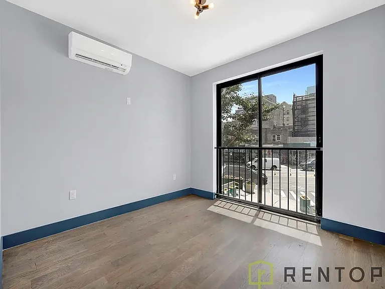 475 Grand St #4A — Photo 6