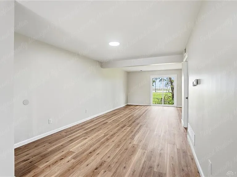 539 N Broad St — Photo 12