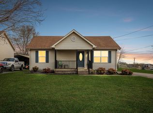 402 Jonesboro Ct, La Vergne, TN 37086