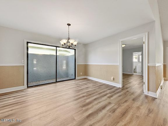 4th image of 51 Phillips Ave