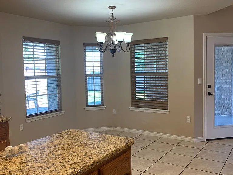 4301 Sandstone Dr — Photo 6