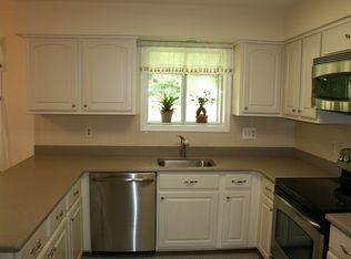 6384 Phillip Ct, Springfield, VA 22152