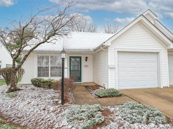 1127 Lake Meadow Ln, Brunswick, OH 44212