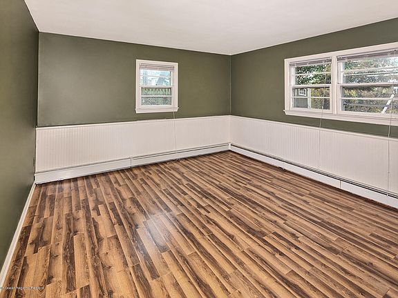 5th image of 909 Trenton Ave #909