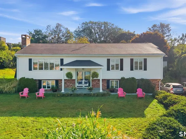 199 Military Highway, Groton, CT 06340