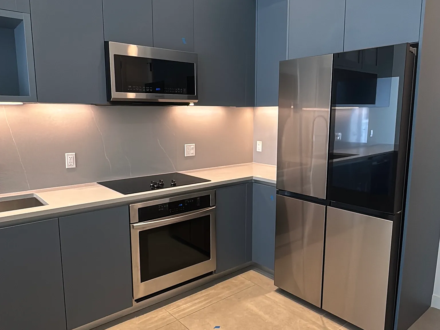 1 bed, 647 sqft, $2,450 — Photo 3