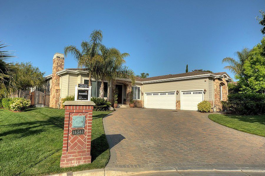 1st image of 18581 Petunia Ct