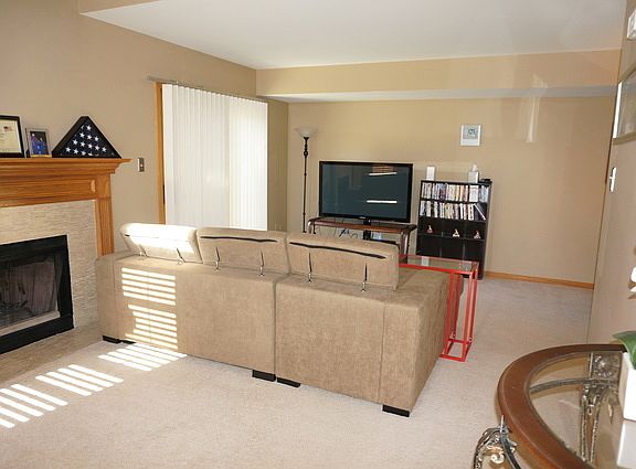 3rd image of 10113 Cambridge Dr #F